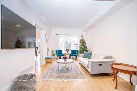 For Lease - 15 Silverado Trail, Vaughan, Ontario - Photo 3