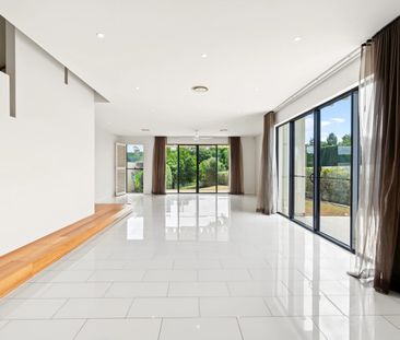 ✨Prime Water Views in the Heart of Sanctuary Cove 🏡 - Photo 2