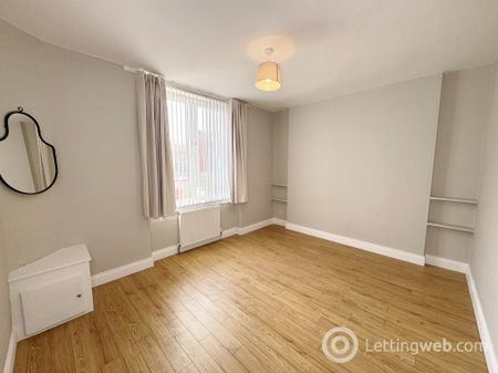 2 Bedroom Ground Flat to Rent - Photo 5