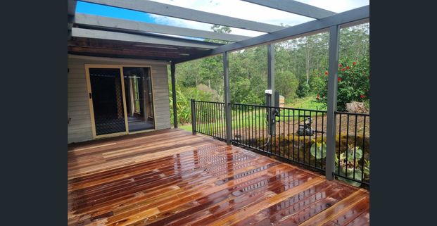 Lovely 3 bedroom cottage available now - Photo 1