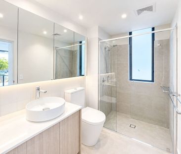 Brand new 2 bed 2 bath 1 car. Be the first to move in - Photo 6