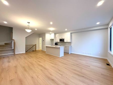 For Lease - 316 Clearpath Private, Kanata, Ontario - Photo 3