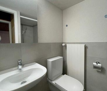 Gemütliche 2.5-Zimmer-Dachwohnung im historischen Ambiente von Rapp... - Photo 4