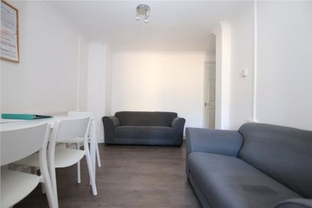 4 bedroom house to rent - Photo 2