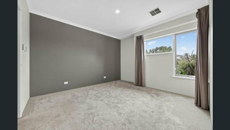 Parkside Home in a Sought-After Wattle Grove Location - Photo 5