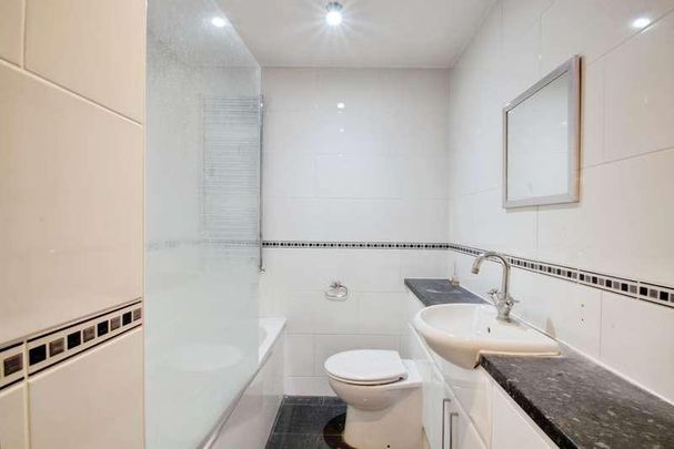 Corsair Close, Stanwell, TW19 - Photo 1