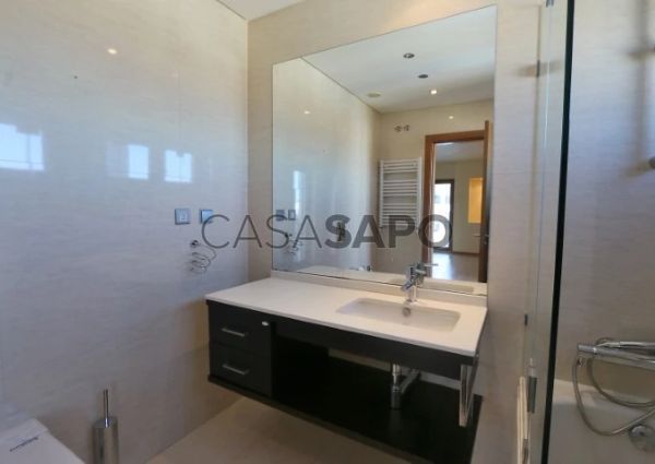 Apartamento T2 para alugar na Amadora