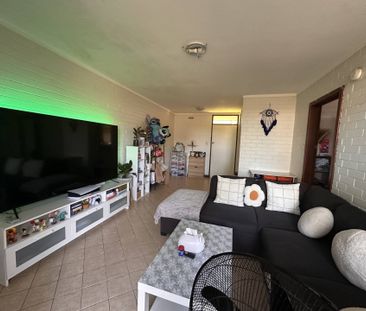 Central Osbourne Park Living - Photo 2