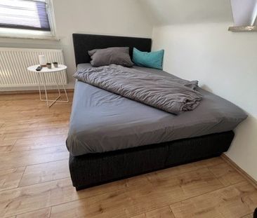 Miete inkl. Nebenkosten: 590 € pro Monat, plus Strom, plus Heizung - Photo 1