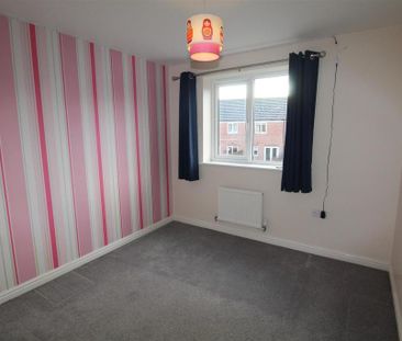 4 bedroom detached house to rent - Photo 4