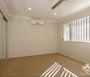 Spacious Townhouse - Photo 3