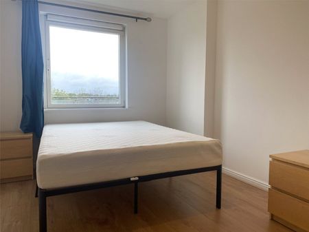 Prince Regent Road, Hounslow, Middx, TW3 - Photo 3
