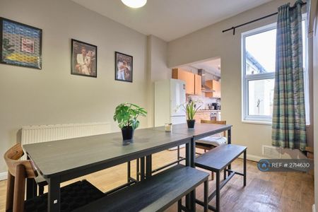 3 bedroom terraced house to rent - Photo 3