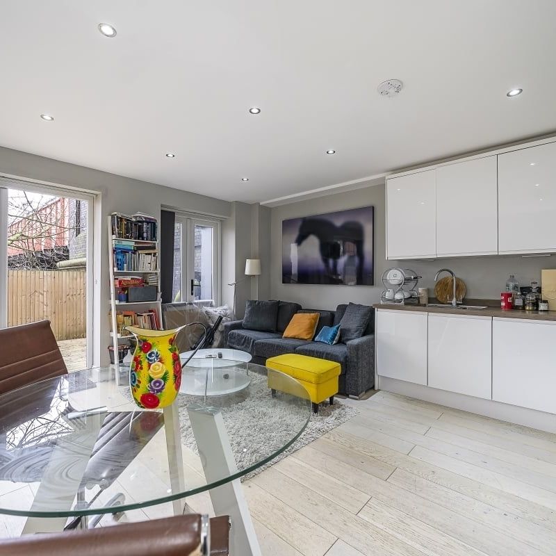 1 bedroom flat to rent - Photo 1