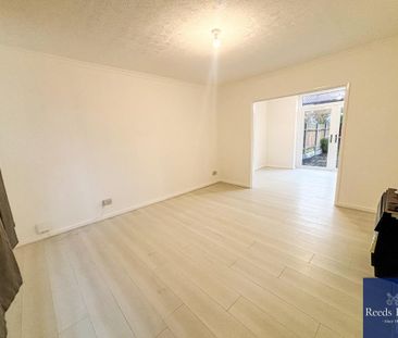 3 bedroom end of terrace house to rent - Photo 1