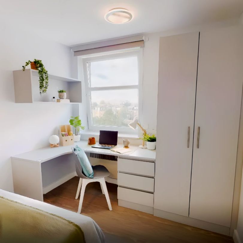 Silver Studio Plus - Photo 1