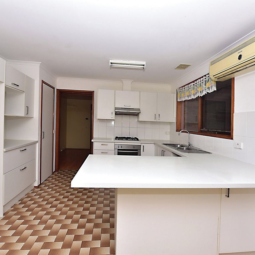FAMILY HOME - GREAT LOCATION - Photo 1