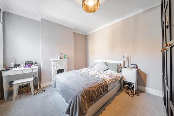 Crealock Street, London SW18 - Photo 1