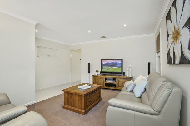 Four bedroom family home - Photo 1
