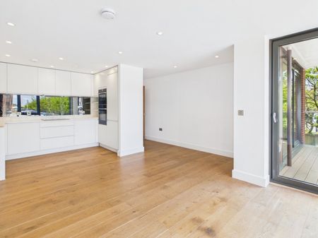Station Road, Gerrards Cross, Buckinghamshire,SL9 - Photo 5