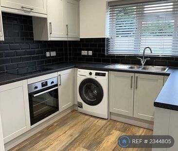 2 bedroom semi-detached house to rent - Photo 6