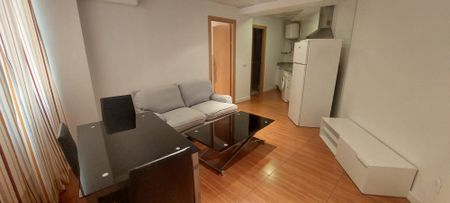 Apartamento de alquiler en Alameda de Colón, Ensanche Centro - Puerto - Photo 2
