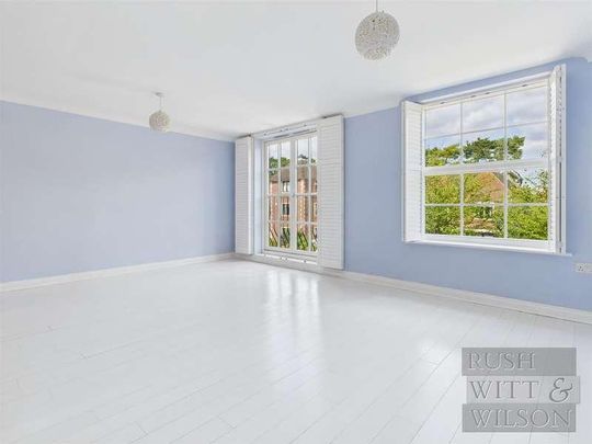 Sunny Rise, Battle, TN33 - Photo 1