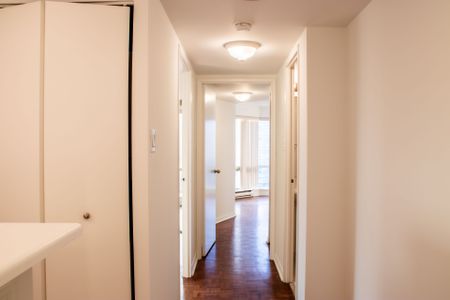 For Lease - 1001 Bay Street Unit# 3403, Toronto, Ontario - Photo 2