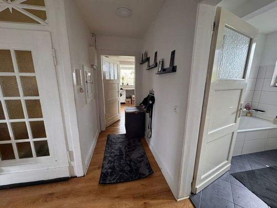 Individuelle Dachgeschoss-Wohnung mit Gartennutzung in Lüdenscheid (Innenstadt) - Photo 1