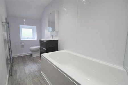 2 Bedroom Terraced To Let - Photo 5