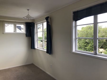 Family Home Three Bedrooms Meadowbank - Photo 3