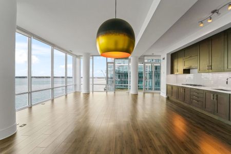 For Lease - 29 Queens Quay Unit# 914, Toronto, Ontario - Photo 4