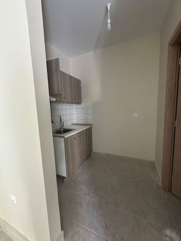 Studio/Γκαρσονιέρα για ενοικίαση Αγία Σοφία - Μανιάτικα (Ταμπούρια – Αγία Σοφία) - Photo 2