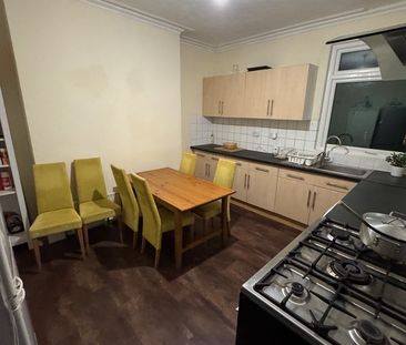 Room in a Shared Flat, Bristol, BS2 - Photo 4