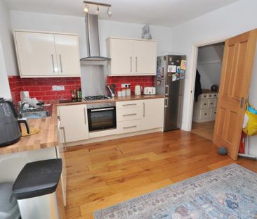 2 bedroom terraced house to rent - Photo 4