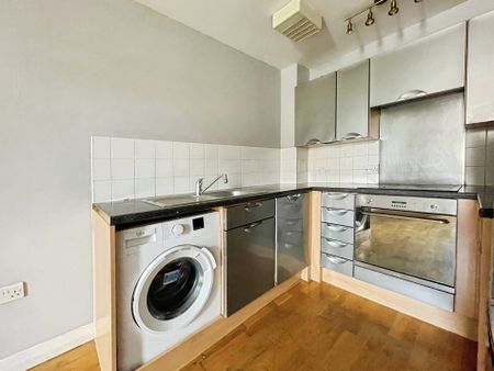 1 bed flat to rent in Church Street, Slough, SL1 - Photo 3