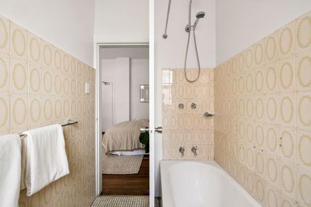 11/3-5 Greenknowe Avenue, Elizabeth Bay NSW 2011 - Studio For Rent | Domain - Photo 3