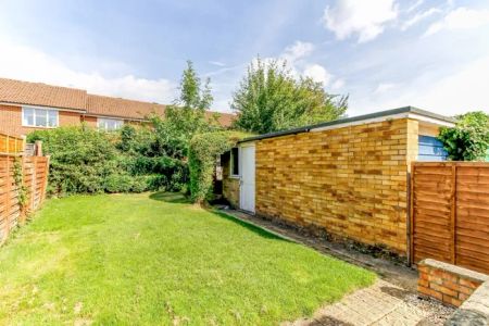 Deanfield Road, Botley - Photo 4