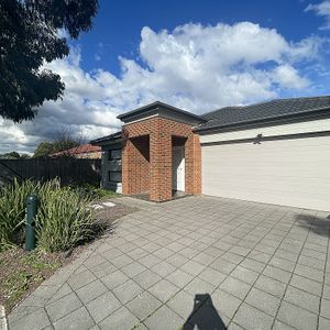 Space and Convenience - Photo 2