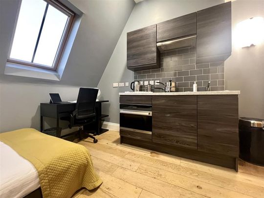 Studio to rent - Photo 1