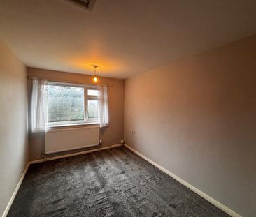 4 bedroom detached house to rent - Photo 4