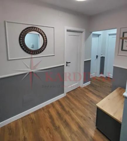 Apartament 2 camere (amenajat in 3) ZONA JUDEȚEAN CALEA BUCUREȘTI - Fotografie 5