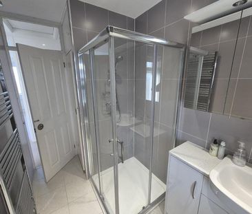 2 bedroom property to rent - Photo 1