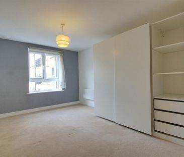 Ovaltine Drive, Kings Langley - Photo 5