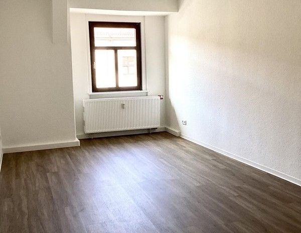 Sanierte 2-Raum-Altbau-Wohnung im Dachgeschoss! - Foto 1