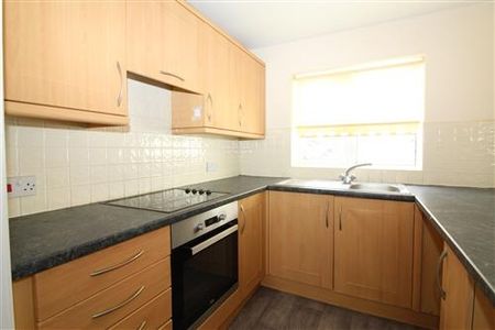 2 bedroom flat to rent - Photo 4