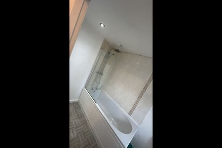 Room in a Shared House, Amberton Creaent, LS8 - Photo 5
