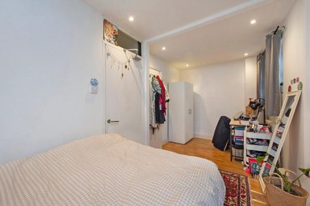 3 bedroom flat to rent - Photo 4