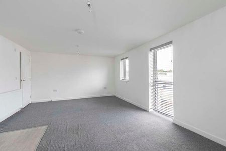 High Street, Cheltenham, GL50 - Photo 2