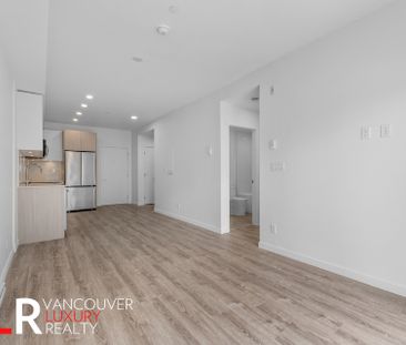 Condo in Surrey, BC - Photo 6